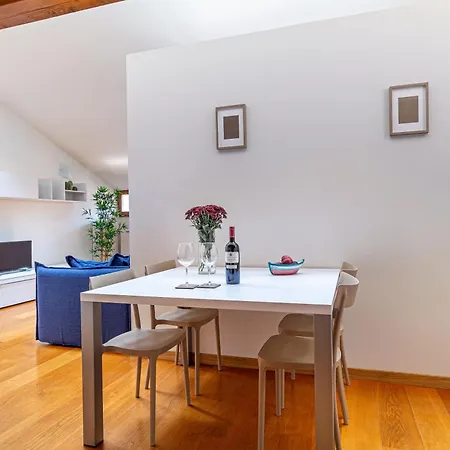 Deluxe Attic, Il Miglior Comfort A דירה ויצ'נצה
