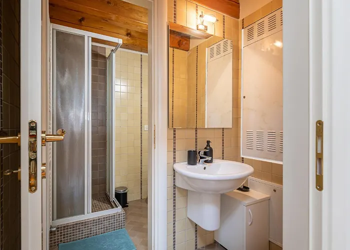 Deluxe Attic, Il Miglior Comfort A *